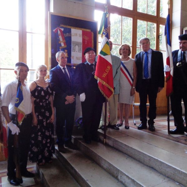 Cérémonie d’installation du drapeau du bataillon du 2ème choc le 22 juin 2017